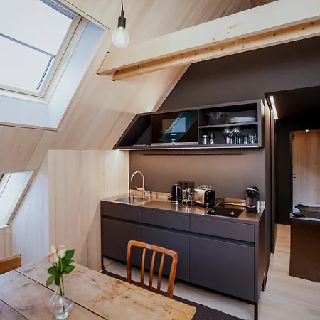 דירה August Dachgeschosswohnung Im Juedischen Viertel *