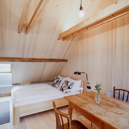 דירה August Dachgeschosswohnung Im Juedischen Viertel הוהנמס